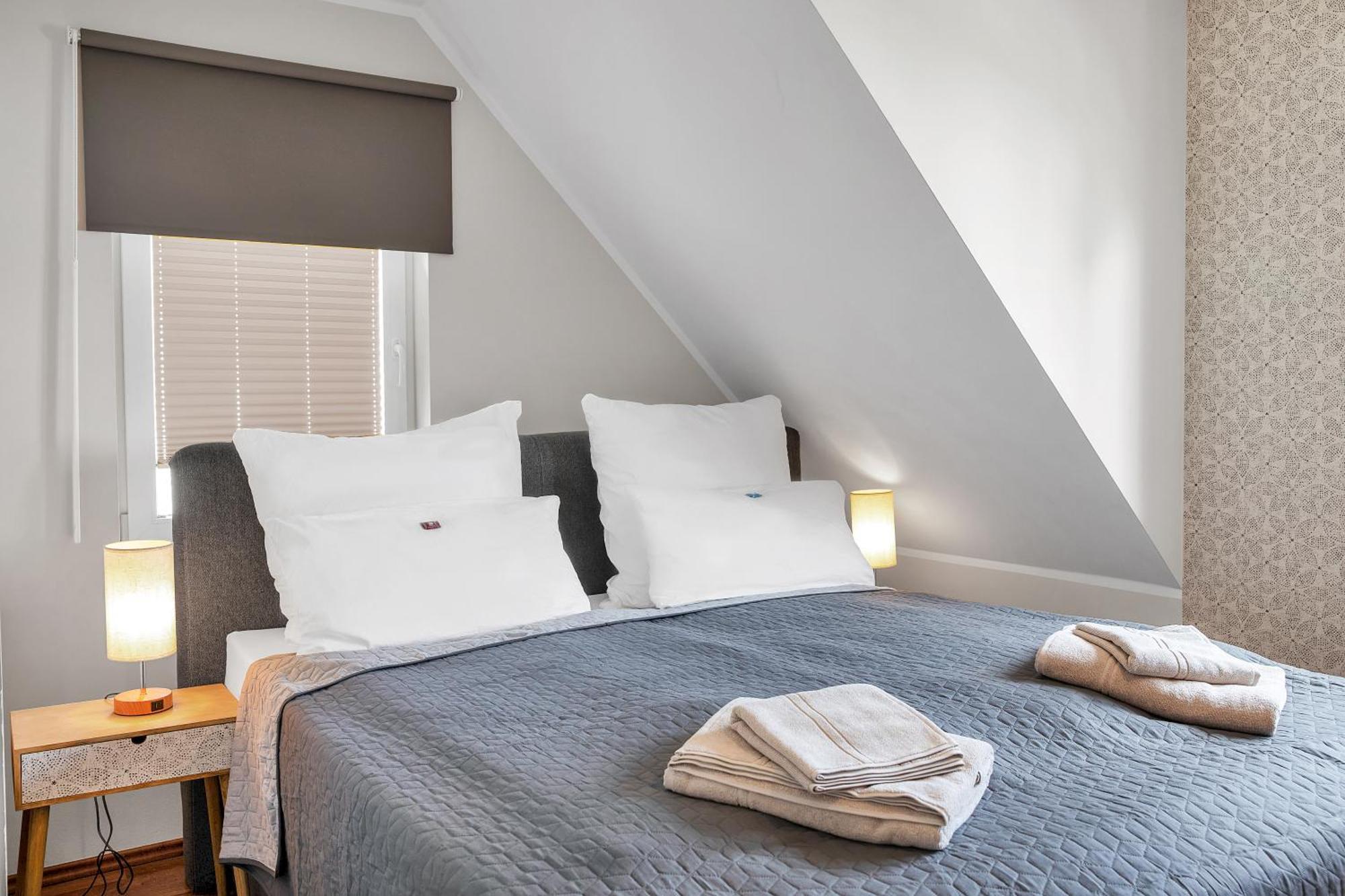 Hygge Apartments: Lakeside Retreat with Garden and Pet-Friendly Atmosphere Goehren-Lebbin Exterior photo